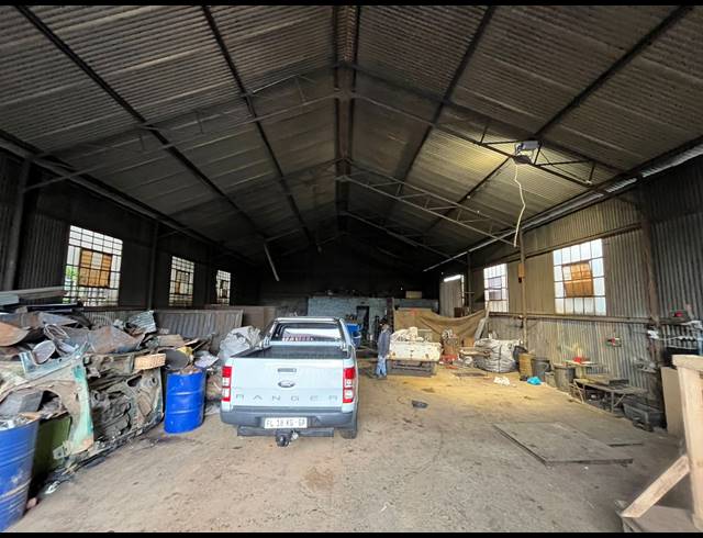 1,700M² WORKSHOP FOR SALE IN DAGGAFONTEIN
